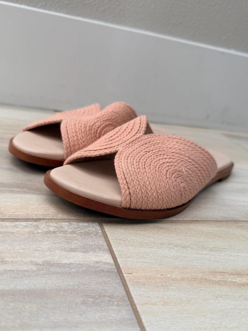 Cole Haan Women’s Pink Woven Slide Sandals size 7